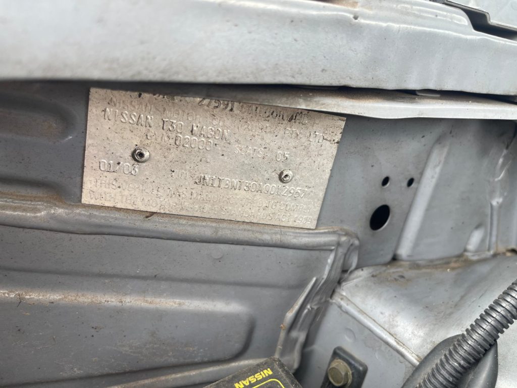 Car Wreckers - Nissan X-Trail 2003 Silver Auto Petrol