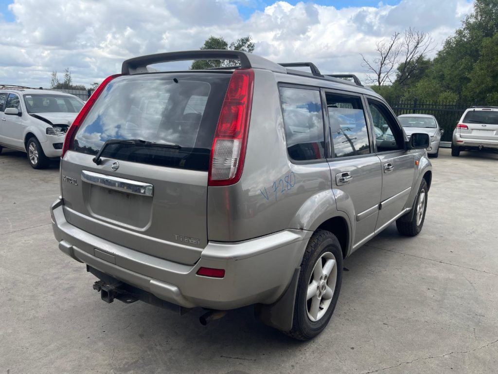 Car Wreckers - Nissan X-Trail 2003 Silver Auto Petrol