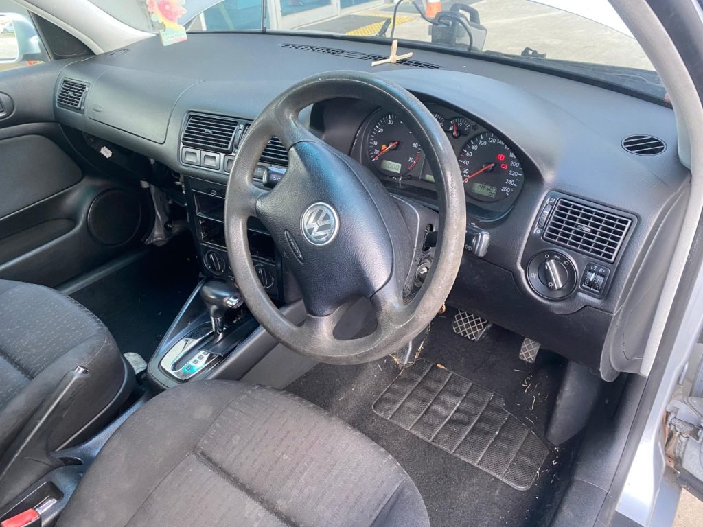 Car Wreckers - Volkswagen Golf 2003 Silver Auto Petrol