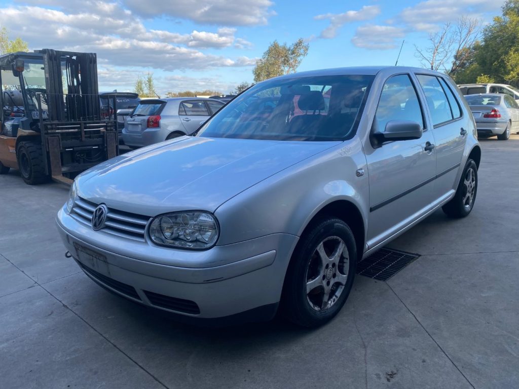 Car Wreckers - Volkswagen Golf 2003 Silver Auto Petrol