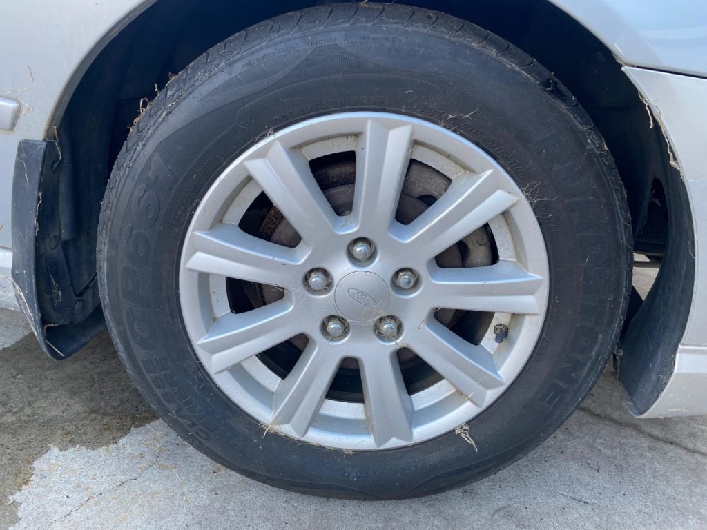 Car Wreckers - Ford Falcon 2004 Silver Auto Petrol