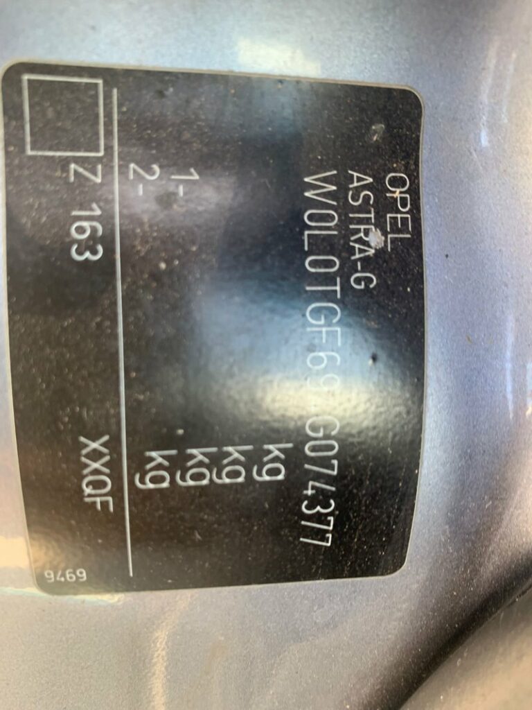 Car Wreckers - Holden Astra 2004