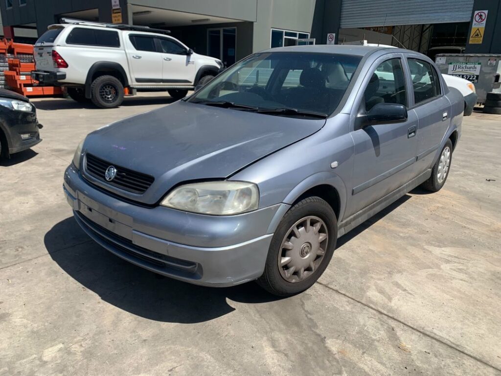 Car Wreckers - Holden Astra 2004