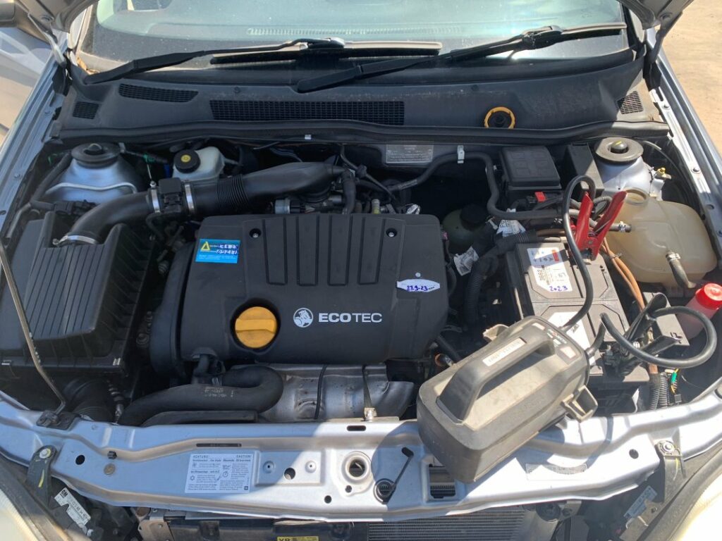 Car Wreckers - Holden Astra 2004