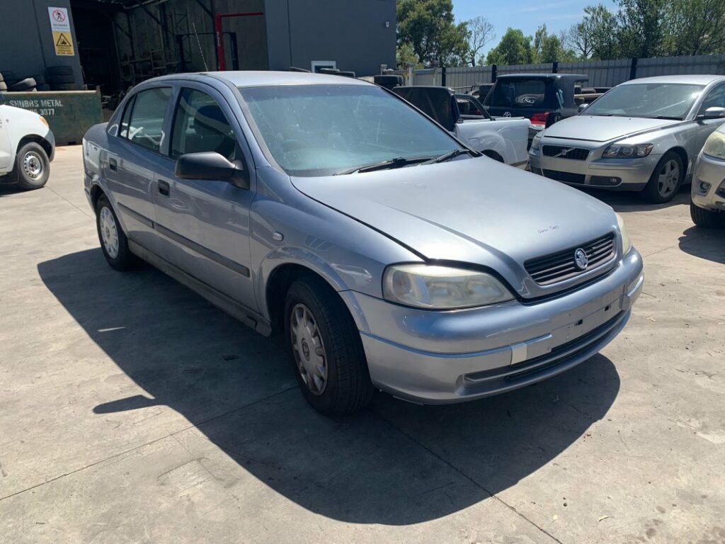 Car Wreckers - Holden Astra 2004