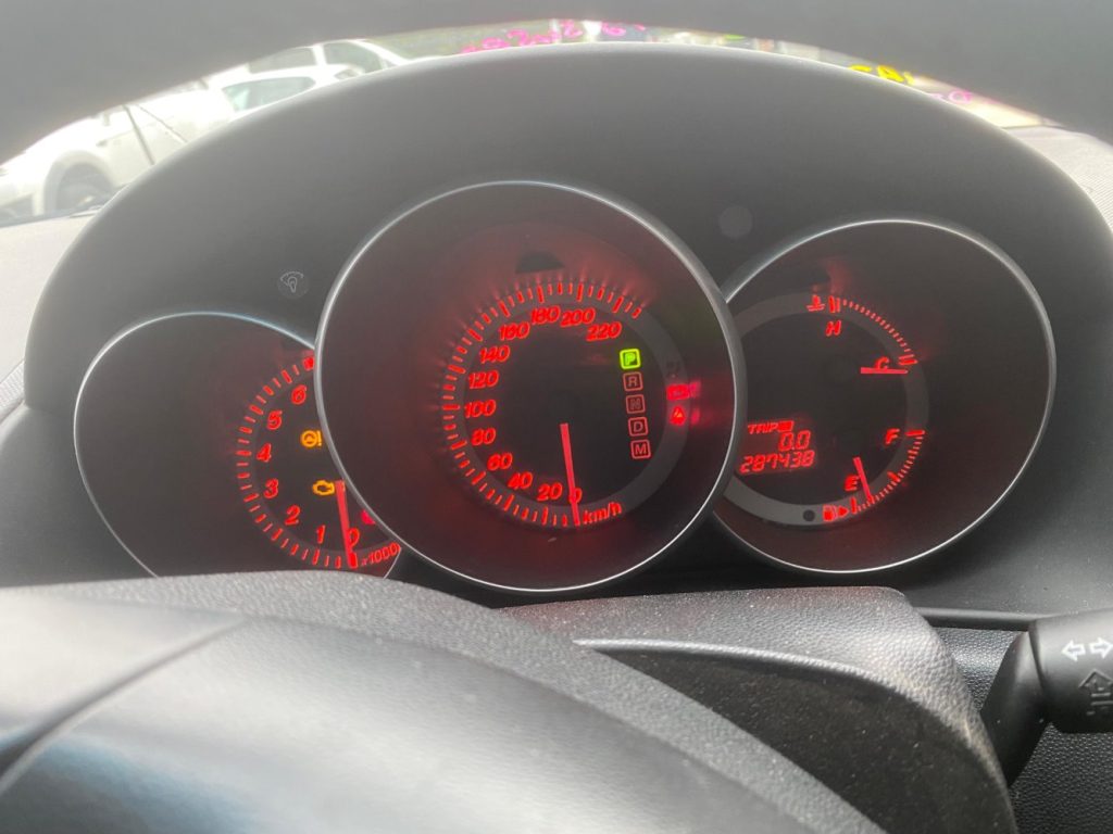 Car Wreckers - Mazda 3 2004 Grey Auto Petrol