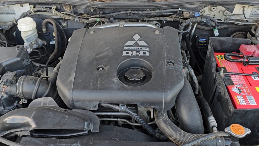 Car Wreckers - Mitsubishi Triton 2008 White Auto Diesel