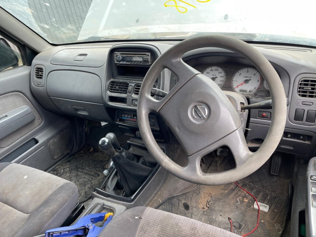 Nissan Navara 2004 D22 TD 3.0L ZD30 DOHC 16v Turbo Diesel Direct Inj. 4cyl 110kW Utility AWD