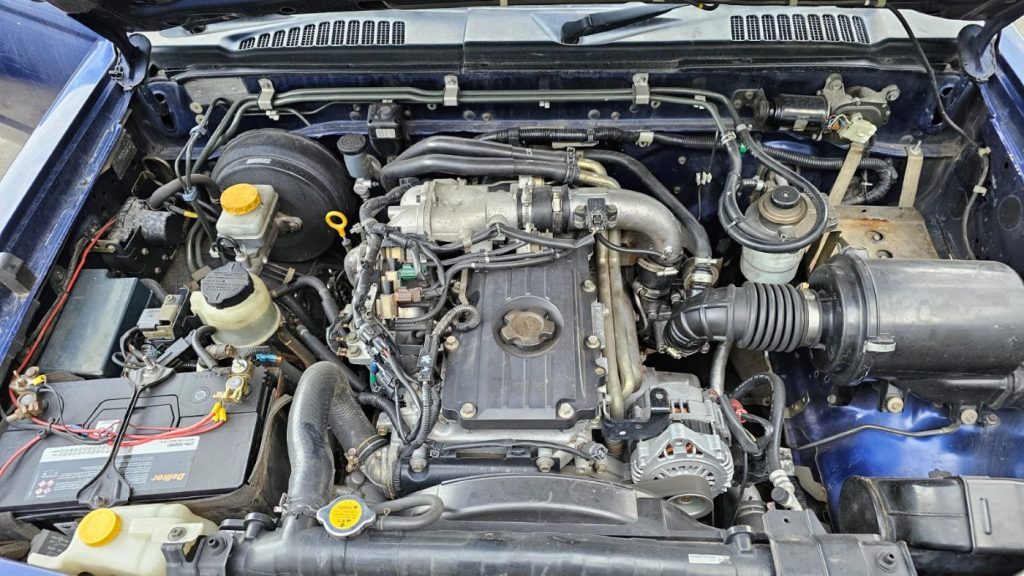 Nissan Navara 2004 D22 TD 3.0L ZD30 DOHC 16v Turbo Diesel Direct Inj. 4cyl 110kW Utility AWD