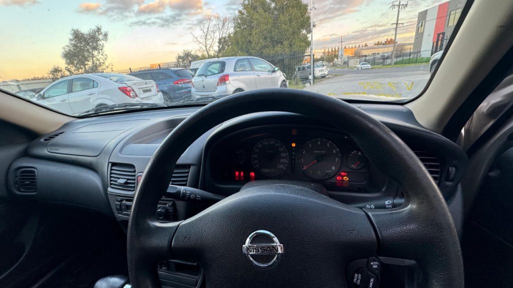 Nissan Pulsar 2004 N16 VII 1.8L QG18DE DOHC 16v Petrol 4cyl 94kW Sedan FWD