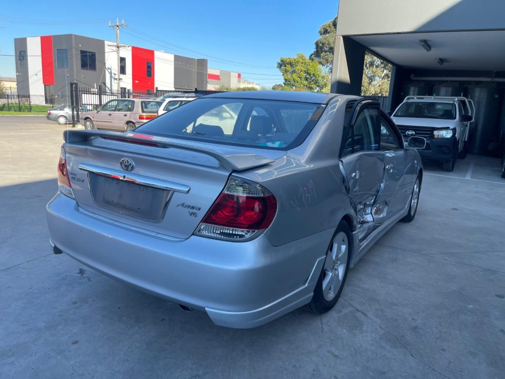 Car Wreckers - Toyota Camry 2004 Silver Auto