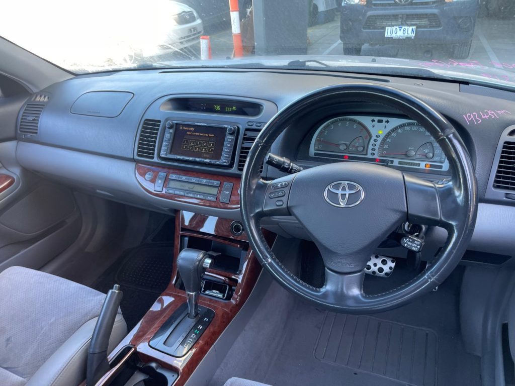 Car Wreckers - Toyota Camry 2004 Silver Auto