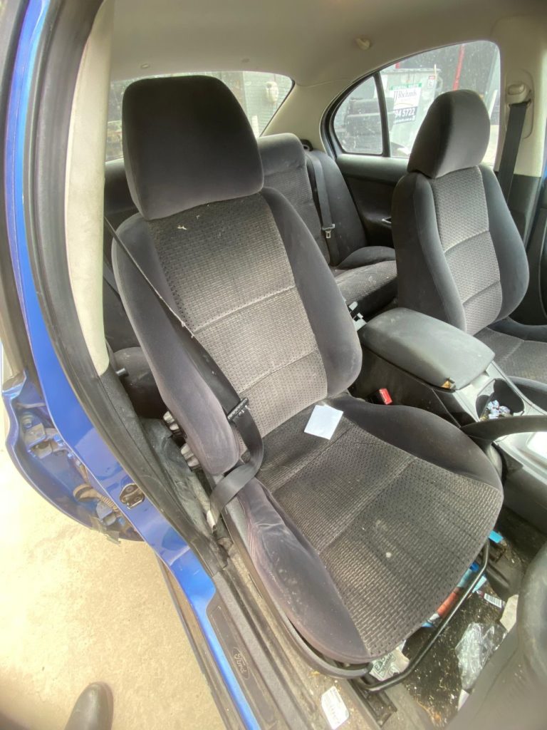 Car Wreckers - Ford Falcon 2004 Blue Auto Petrol