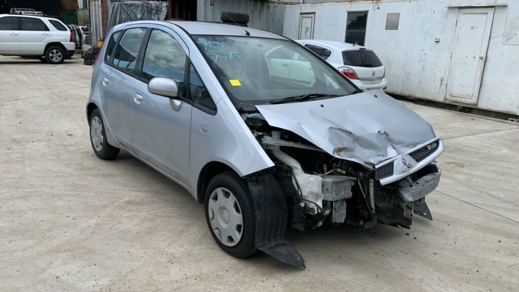 Car Wreckers - Mitsubishi Colt 2004