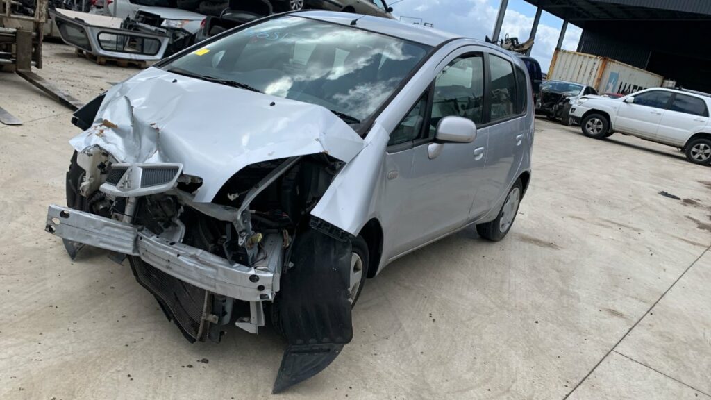 Car Wreckers - Mitsubishi Colt 2004