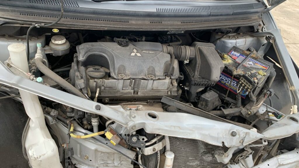 Car Wreckers - Mitsubishi Colt 2004