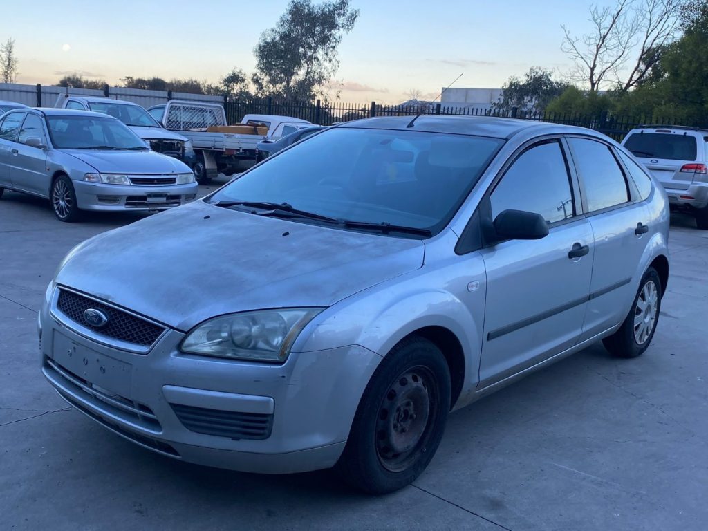 Car Wreckers - Ford Focus 2005 Silver Auto Petrol