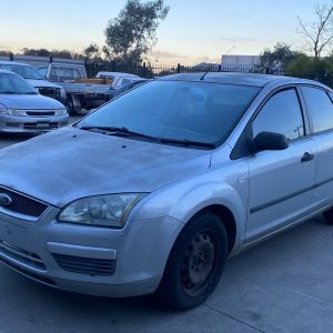Car Wreckers - Ford Focus 2005 Silver Auto Petrol