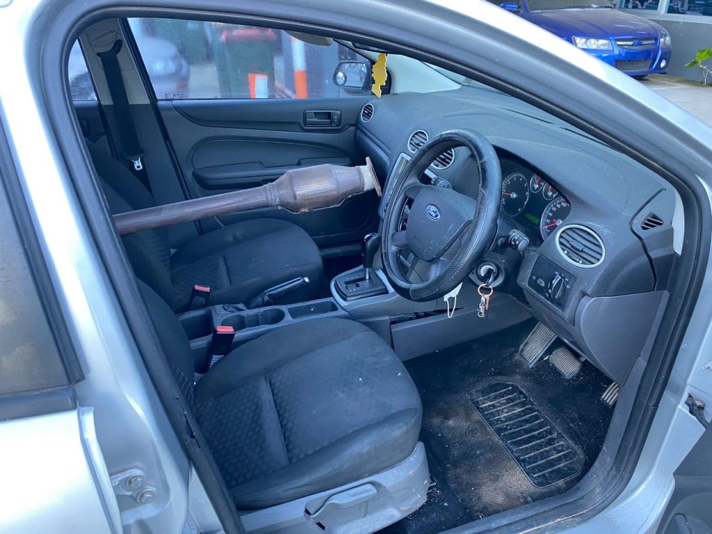 Car Wreckers - Ford Focus 2005 Silver Auto Petrol