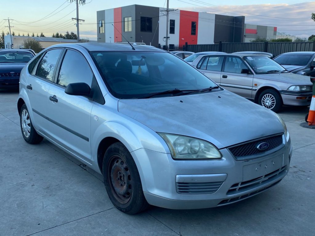 Car Wreckers - Ford Focus 2005 Silver Auto Petrol
