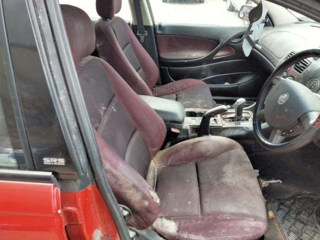 Car Wreckers - Holden Commodore 2005 Red Auto Petrol