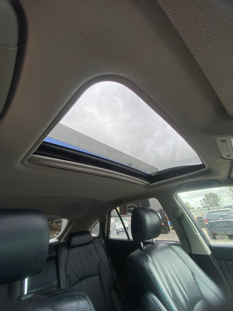 Car Wreckers - Lexus RX330 2005 Silver Auto Petrol