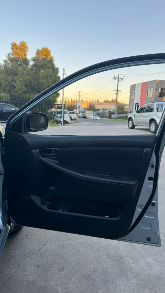 Car Wreckers - Toyota Corolla 2005 Silver Auto Petrol