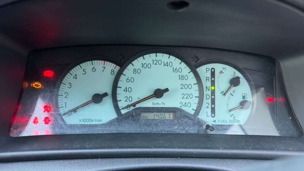 Car Wreckers - Toyota Corolla 2005 Silver Auto Petrol