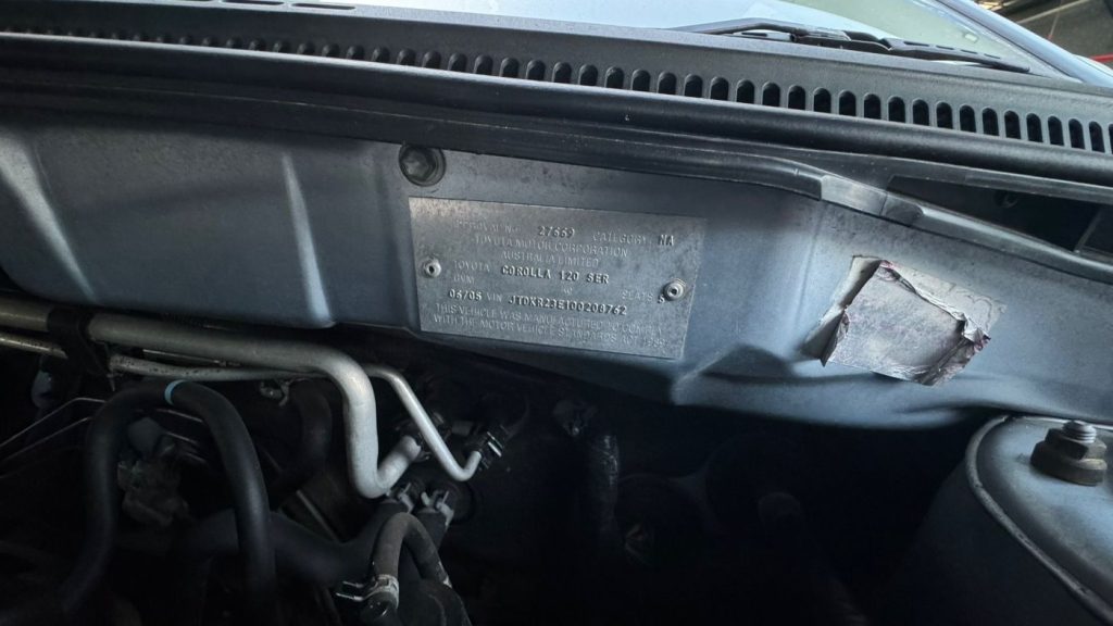 Car Wreckers - Toyota Corolla 2005 Silver Auto Petrol