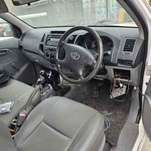 Car Wreckers - Toyota Hilux 2005