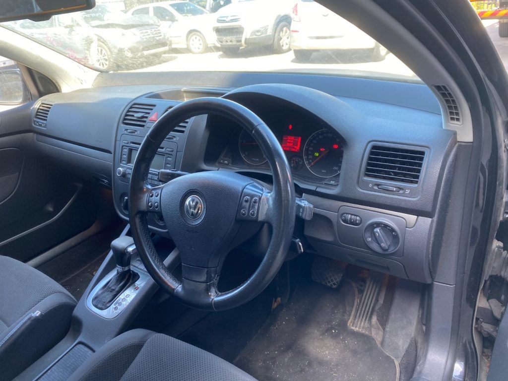 Car Wreckers - Volkswagen Golf 2005 Black Auto Diesel