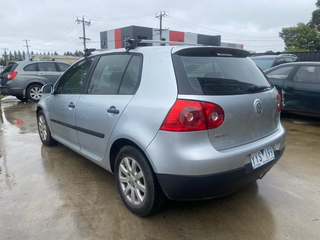 Car Wreckers - Volkswagen Golf 2005 Silver Manual Diesel