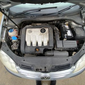 Car Wreckers - Volkswagen Golf 2005 Silver Manual Diesel