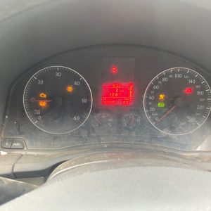 Car Wreckers - Volkswagen Golf 2005 Silver Manual Diesel