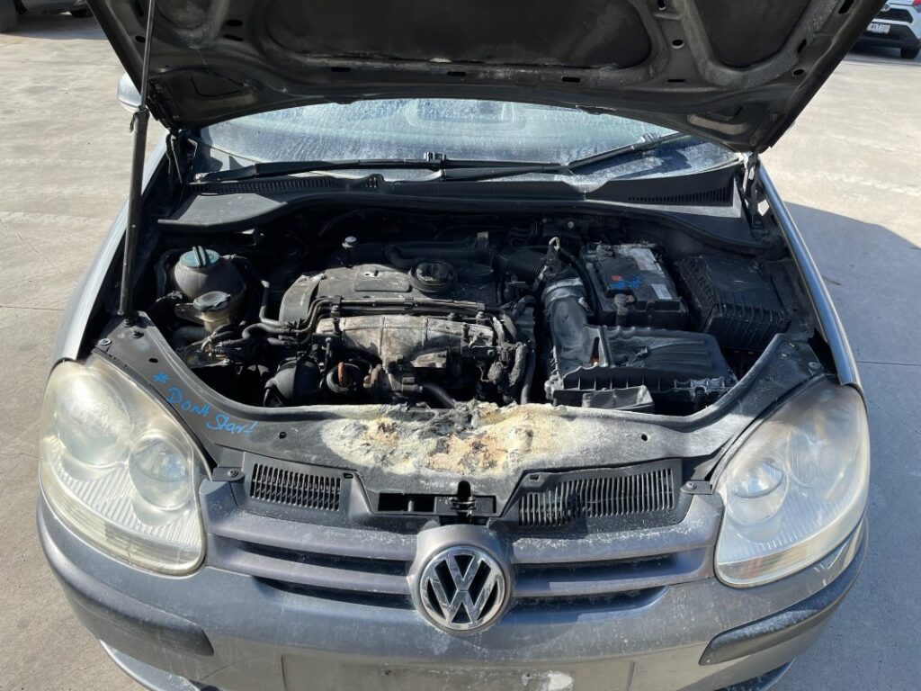 Car Wreckers - Volkswagen Golf 2005