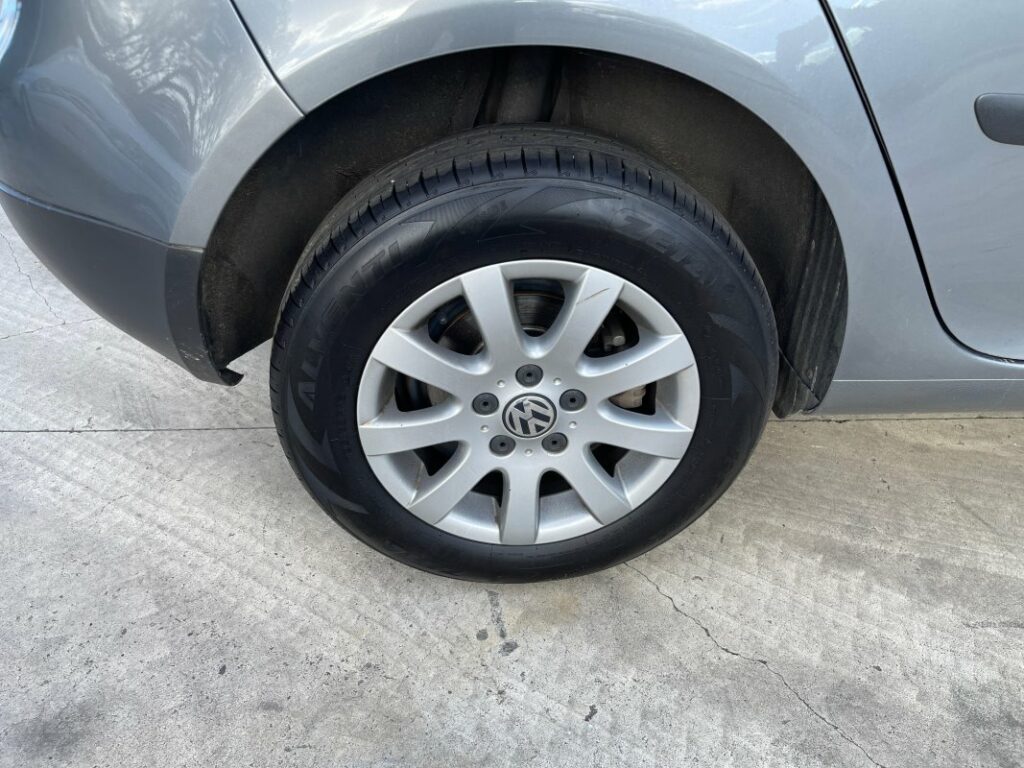 Car Wreckers - Volkswagen Golf 2005