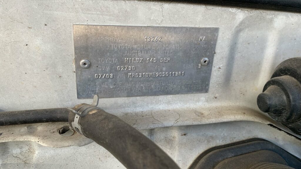 Car Wreckers - Toyota Hilux 2003