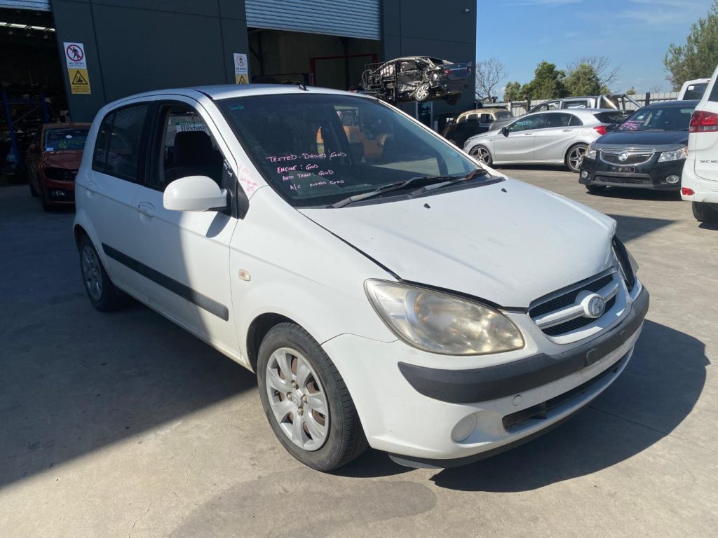 Car Wreckers - Hyundai Getz 2006 White Auto Petrol