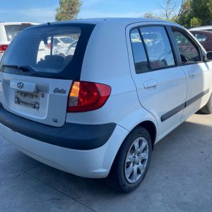 Car Wreckers - Hyundai Getz 2006 White Auto Petrol