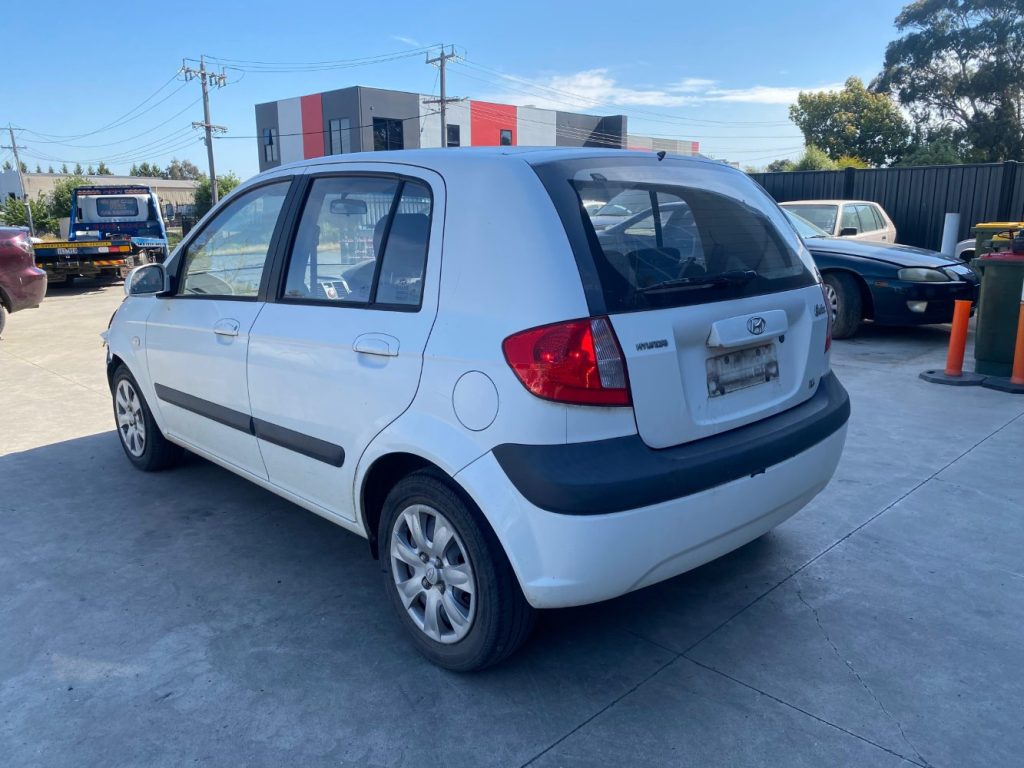 Car Wreckers - Hyundai Getz 2006 White Auto Petrol