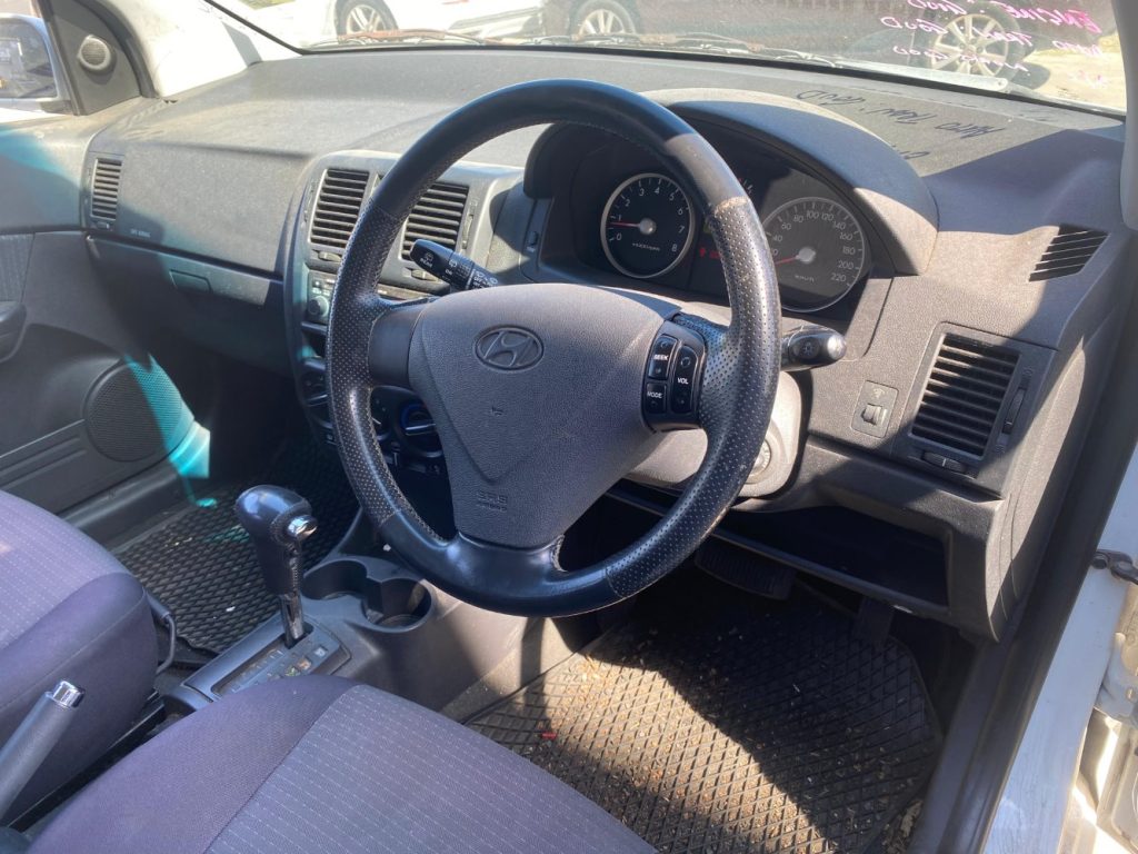 Car Wreckers - Hyundai Getz 2006 White Auto Petrol