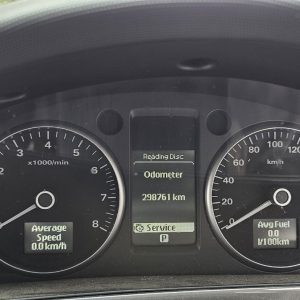 Car Wreckers - Holden Calais 2006 White Auto Petrol