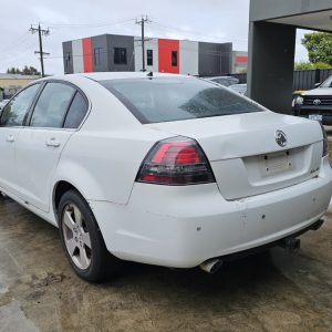 Car Wreckers - Holden Calais 2006 White Auto Petrol