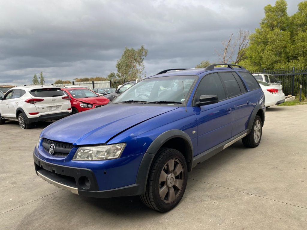 Car Wreckers - Holden Commodore 2006 Blue Manual Petrol