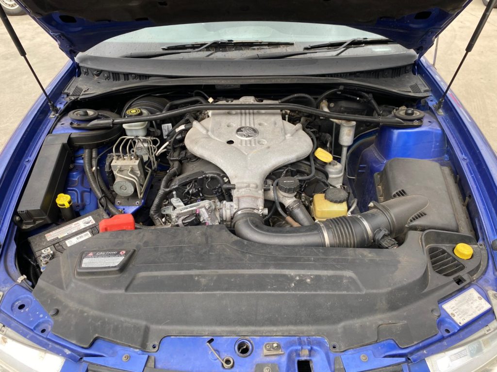 Car Wreckers - Holden Commodore 2006 Blue Manual Petrol