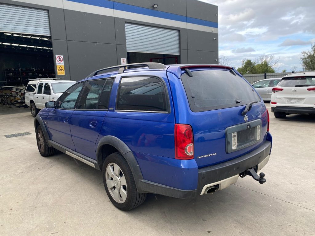 Car Wreckers - Holden Commodore 2006 Blue Manual Petrol