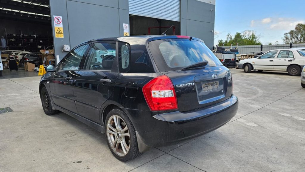 Car Wreckers - Kia Cerato 2006 Black Auto Petrol
