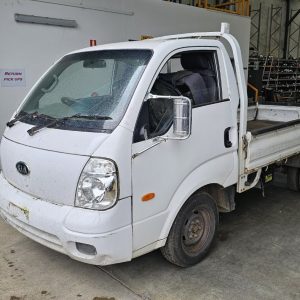 Car Wreckers - Kia K2700 2006 White Manual Diesel