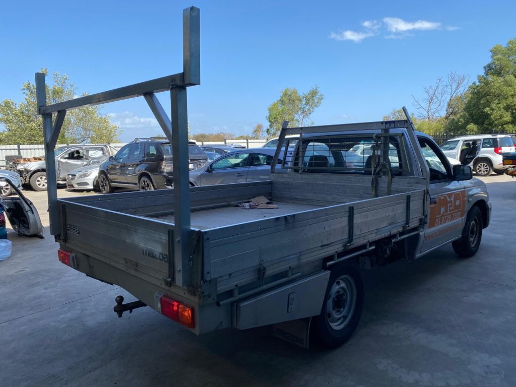 Car Wreckers - Mazda B2500 2006 Silver Manual Diesel