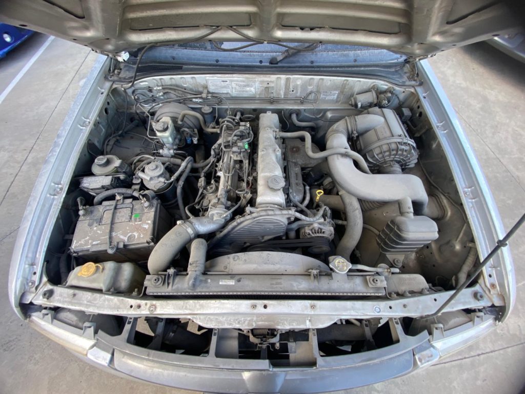 Car Wreckers - Mazda B2500 2006 Silver Manual Diesel